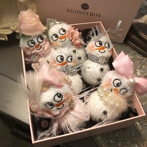 ⛄️Box full of Glam Snow Girls⛄️